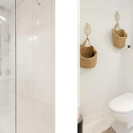 Comfortable W Balcony Center Tgv アパート *