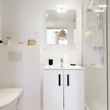 Apartamento Comfortable W Balcony Center Tgv *