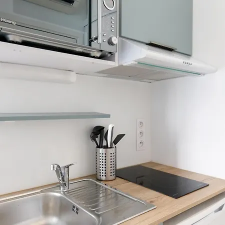 Apartment Comfortable W Balcony Center Tgv