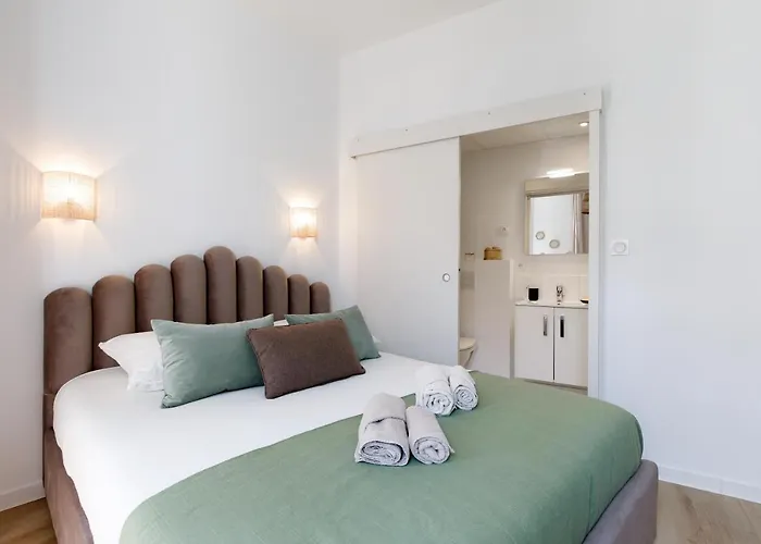 Comfortable W Balcony Center Tgv *