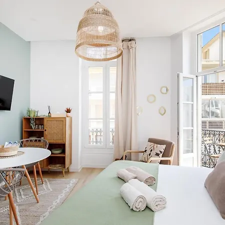 Apartment Comfortable W Balcony Center Tgv Cannes